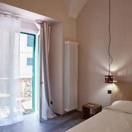 Le Caravelle بيت ضيافة جنوة